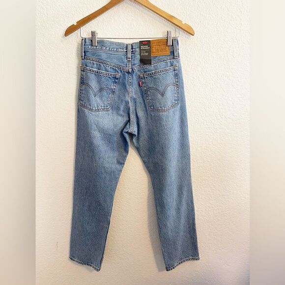 Levi Premium Wedgie Straight Distressed Denim Size 25. NWT - Picture 6 of 8